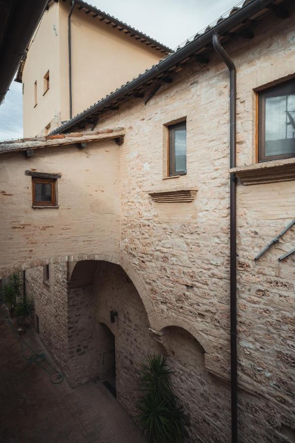 Affittacamere L'Alunno Foligno Extérieur photo